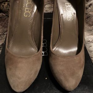 BCBC suede heels size 8
